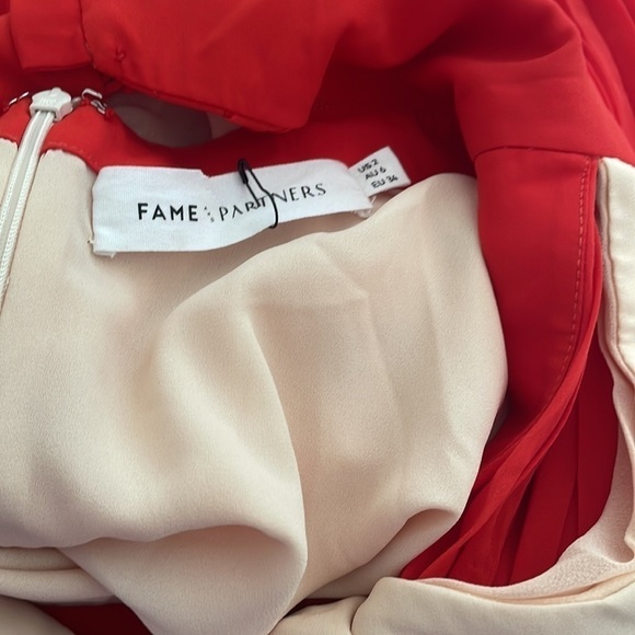 Fame @ Partners Pleated Gown Red And Cream Pleated Wedding Prom - Picture 9 of 11